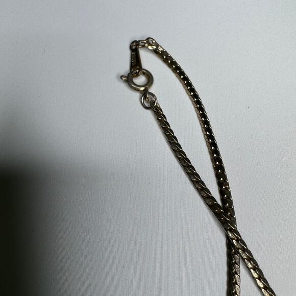 Vintage 1984 Avon Pleated Crescent Necklace 1984 Avon Pleated Crescent Necklace - Picture 5 of 5